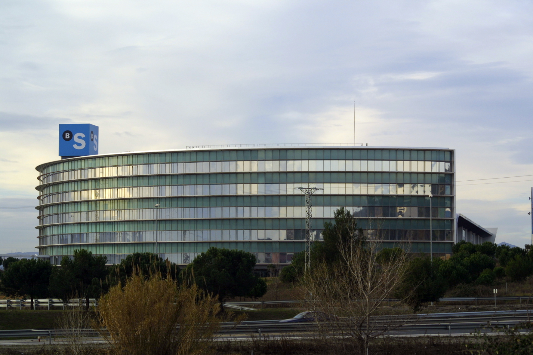 Imagem de referência de Banco Sabadell, descrito nos dados abertos como banco espanhol