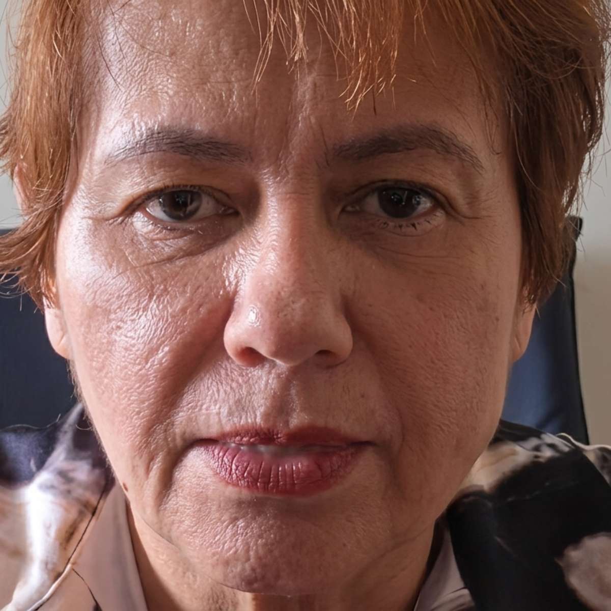 “Não estou passando necessidade, estou trabalhando”, afirma Narjara Turetta após anúncio de venda de livros