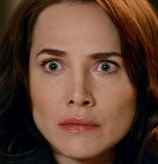 Adriana (Letícia Colin), a heroína vingadora de 'Quem Ama Cuida': audiência prejudicada por alterações de horário Foto: Reprodução