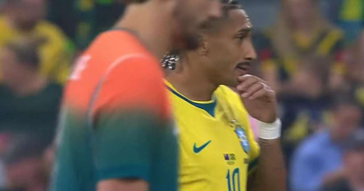 Raphinha herda camisa 10 de Neymar na Seleção Brasileira