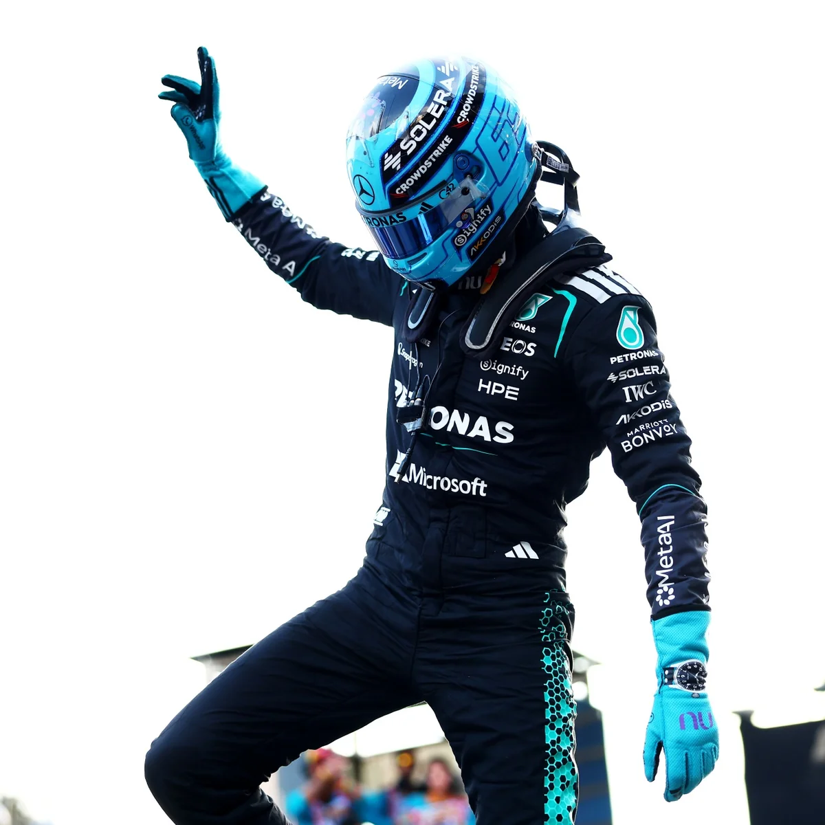 F1: George Russell é pole position no Azerbaijão; Bortoleto larga em 17º
