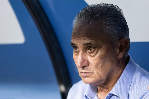 Sem técnico há quase um mês, Botafogo negocia contratação de Tite - destaque galeria