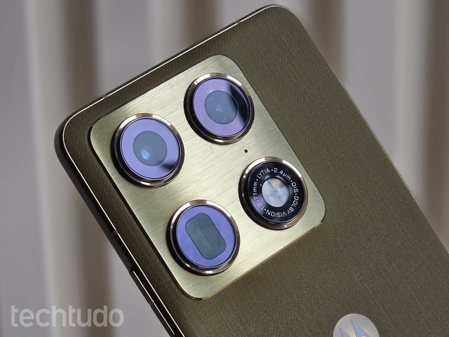 Celular Motorola com 3 câmeras: veja 4 opções com conjuntos versáteis