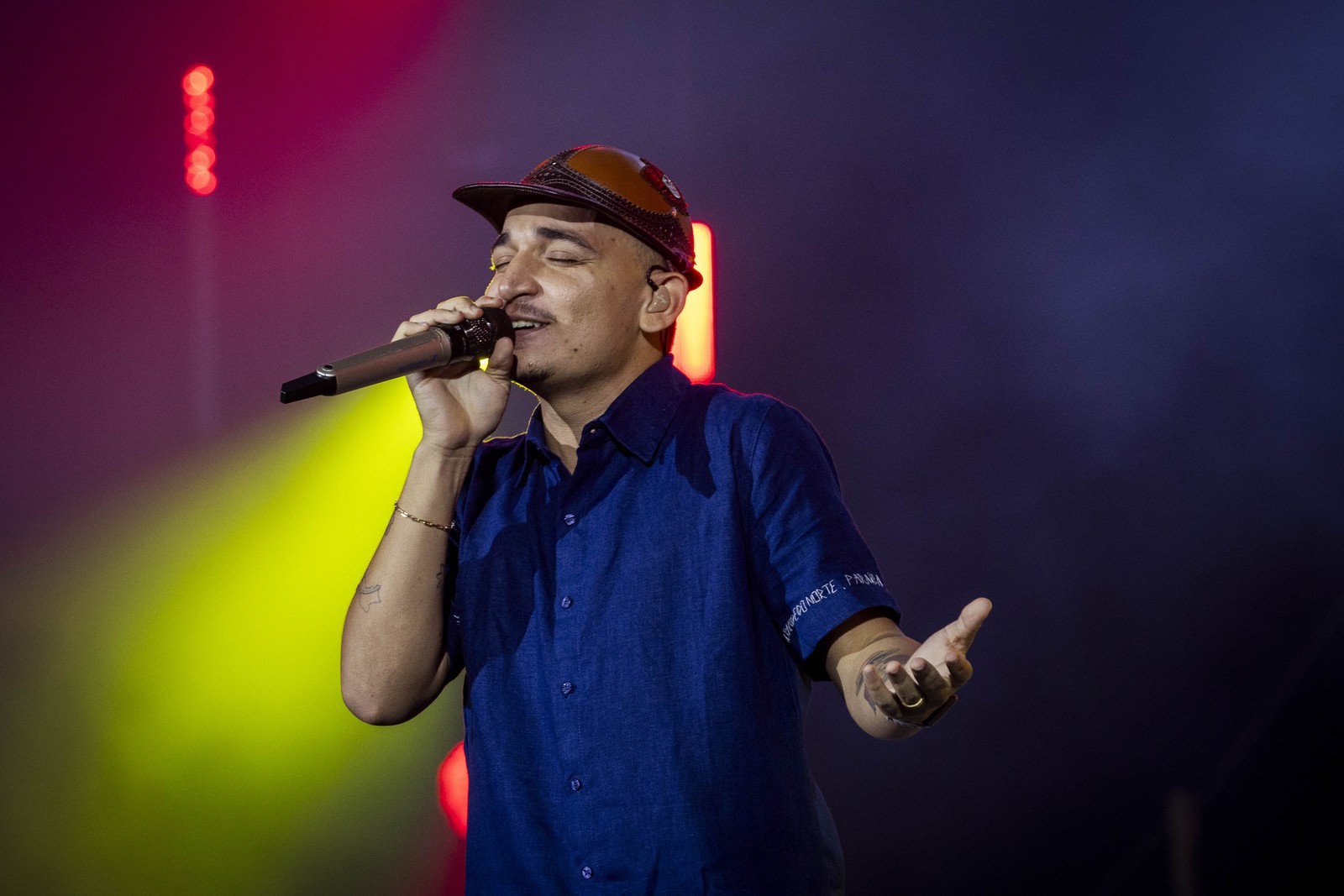 Show do João Gomes e cortejo no Palco Sunset — Foto: Guito Moreto/Agência O Globo