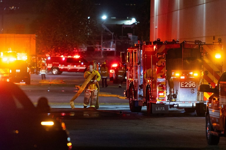 Helicóptero da NBC News cai e mata três pessoas em Los Angeles; veja vídeo