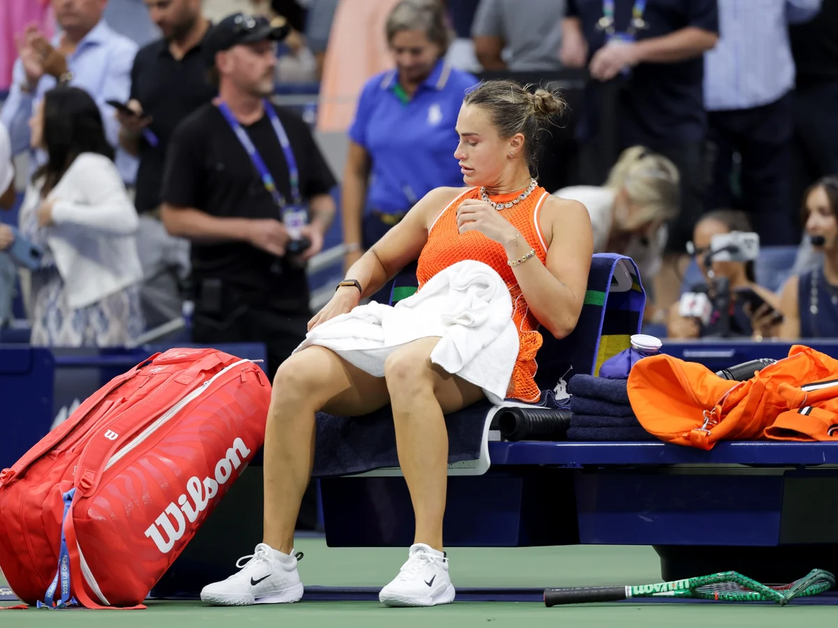 Sabalenka é multada em R$ 38 mil após quebrar raquete na final do US Open