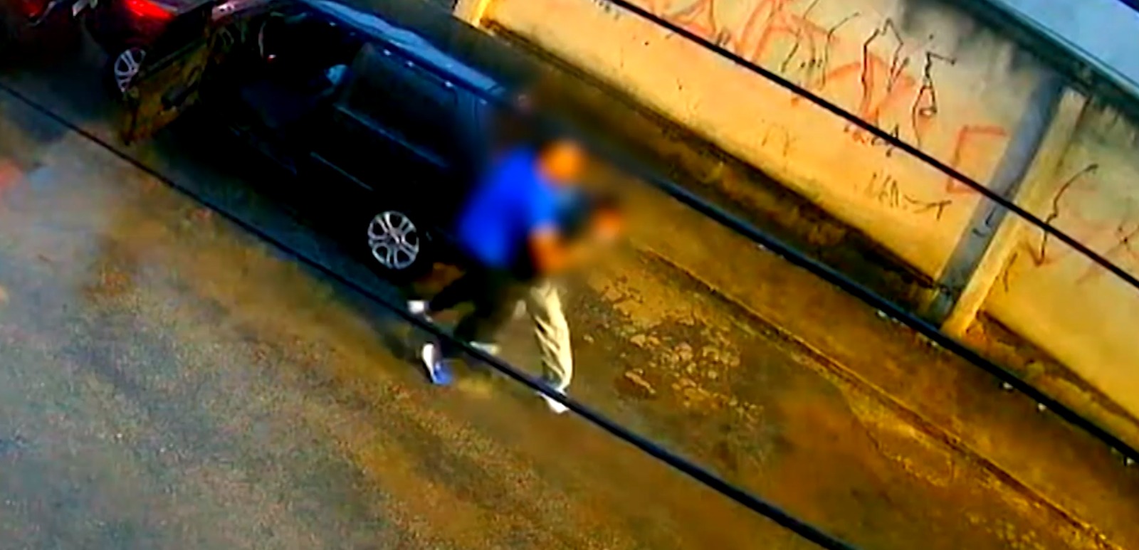 Vídeo: Jovem é agredido com socos, chutes e ‘mata-leão’ após batida de trânsito em Contagem
