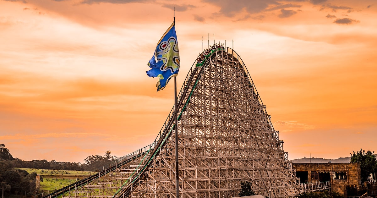 Como funciona a Montezum, montanha-russa do Hopi Hari investigada após jovem perder movimentos