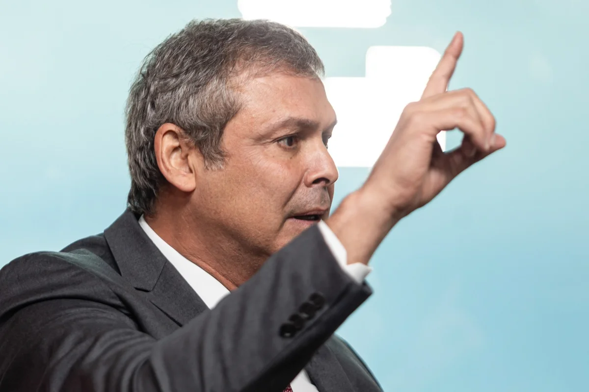 Deputado federal Lindbergh Farias PT-RJ debate o projeto de anistia aos bolsonaristas no Estúdio Metrópoles