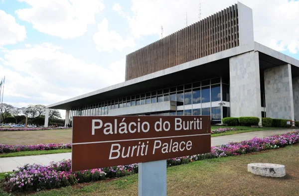 TRE-DF indeferiu 3 das 11 candidaturas ao Governo do Distrito Federal