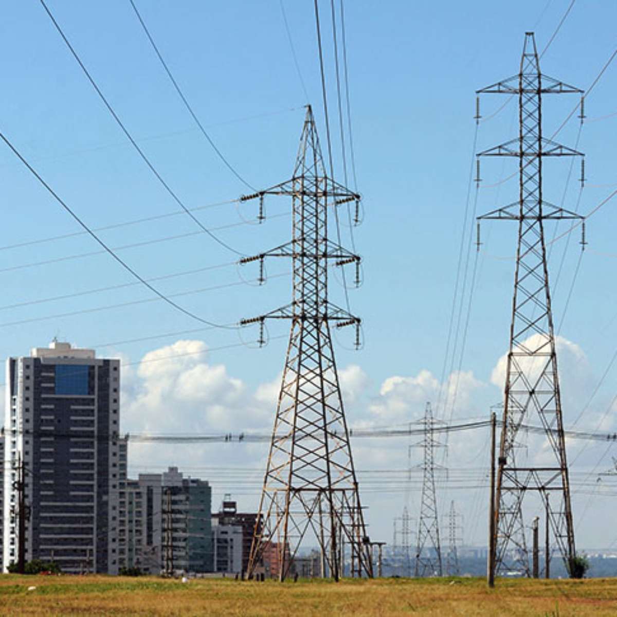 IPCA-15 sobe mais que o esperado em setembro sob pressão de energia; alimentos voltam a avançar