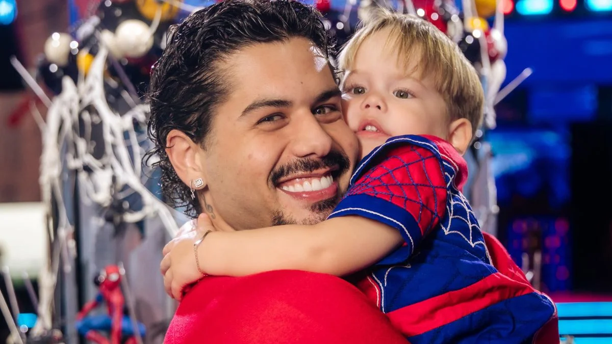 Zé Felipe atualiza estado de saúde de José Leonardo: "Sai muito sangue"