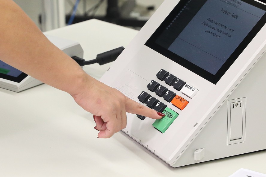 Urna eletrônica: veja quais modelos serão usados nas Eleições 2026