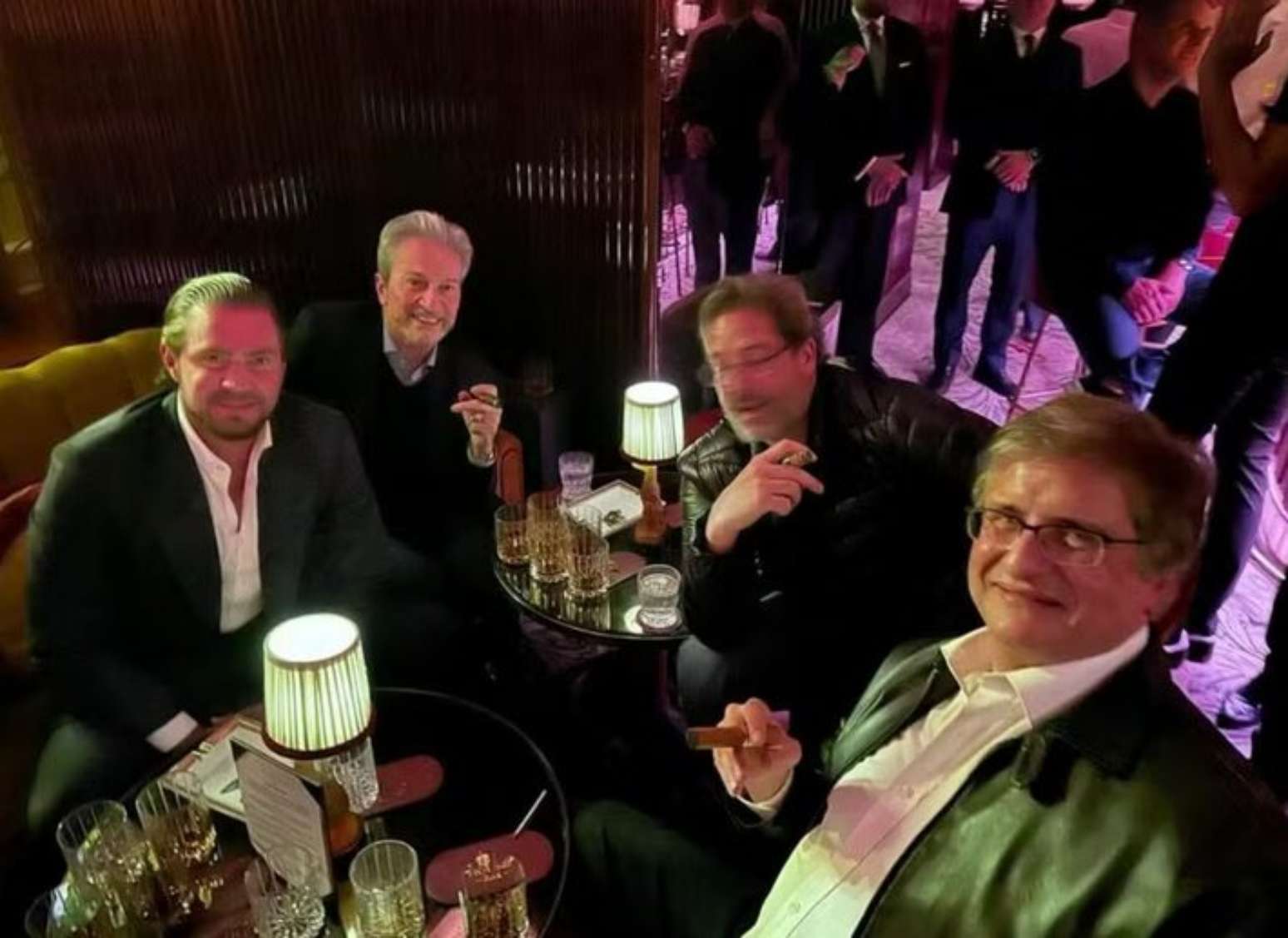 Paulo Gonet fumando charuto com Daniel Vorcaro
