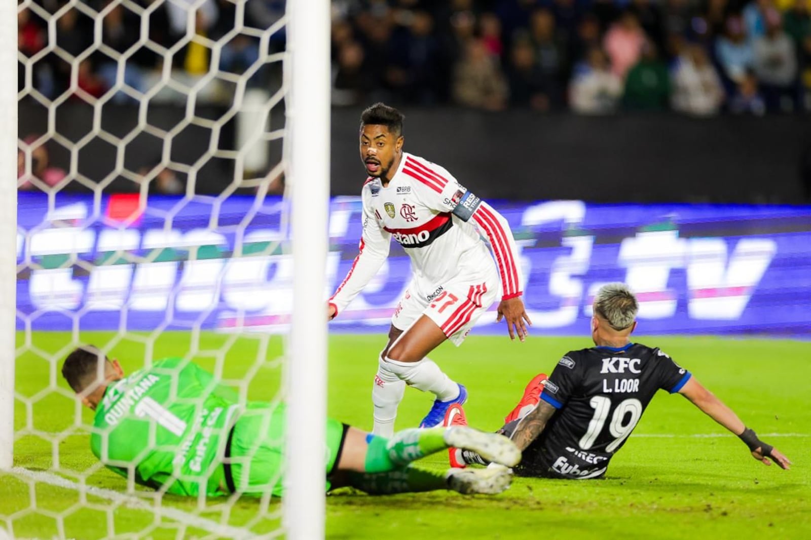 Bruno Henrique justificou a ousadia de Leonardo Jardim. Sua velocidade foi fundamental ao marcar o primeiro gol Gilvan de Souza/Flamengo