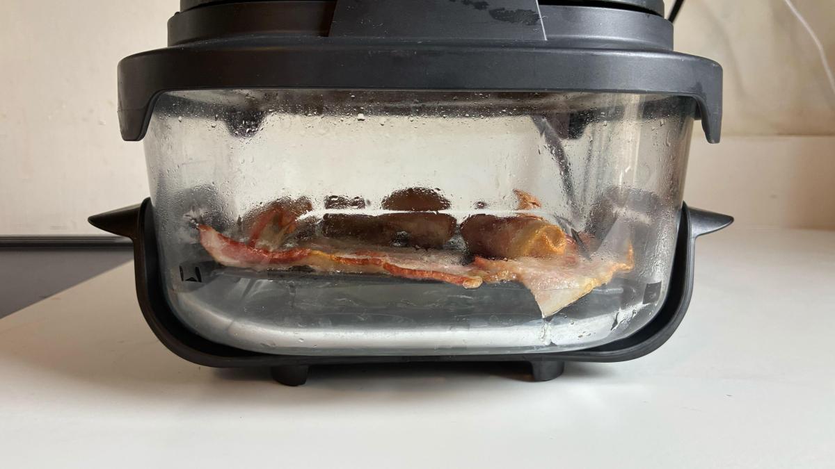 Depois de uma única porção de bacon no air fryer, parei de usar minha frigideira