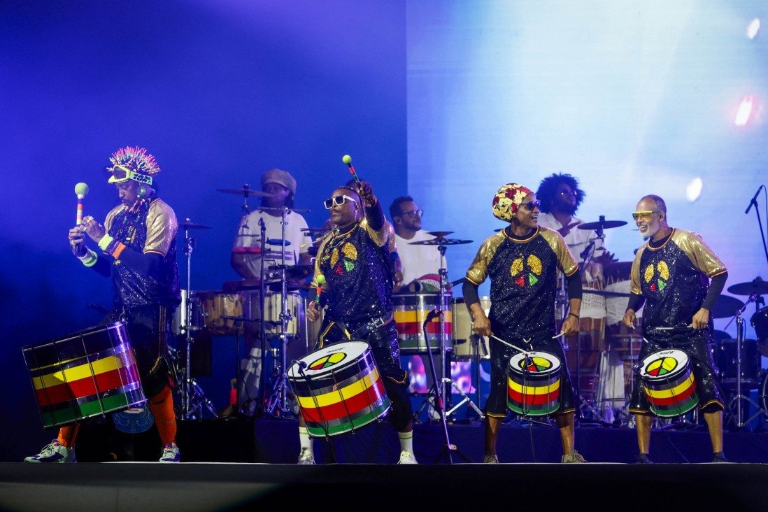 Gilsons convida Daniela Mercury e Olodum — Foto: Guito Moreto / Agência O Globo