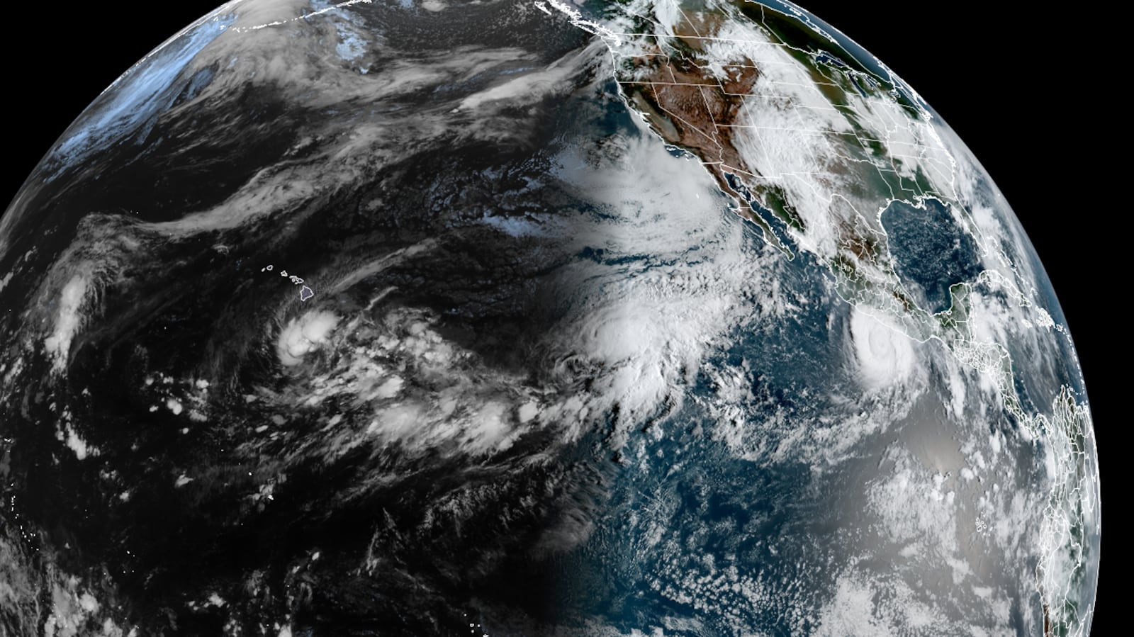 Temporada de furacões no Pacífico foi intensificada pelo "super El Niño" CSU/CIRA & NOAA via CNN Newsource