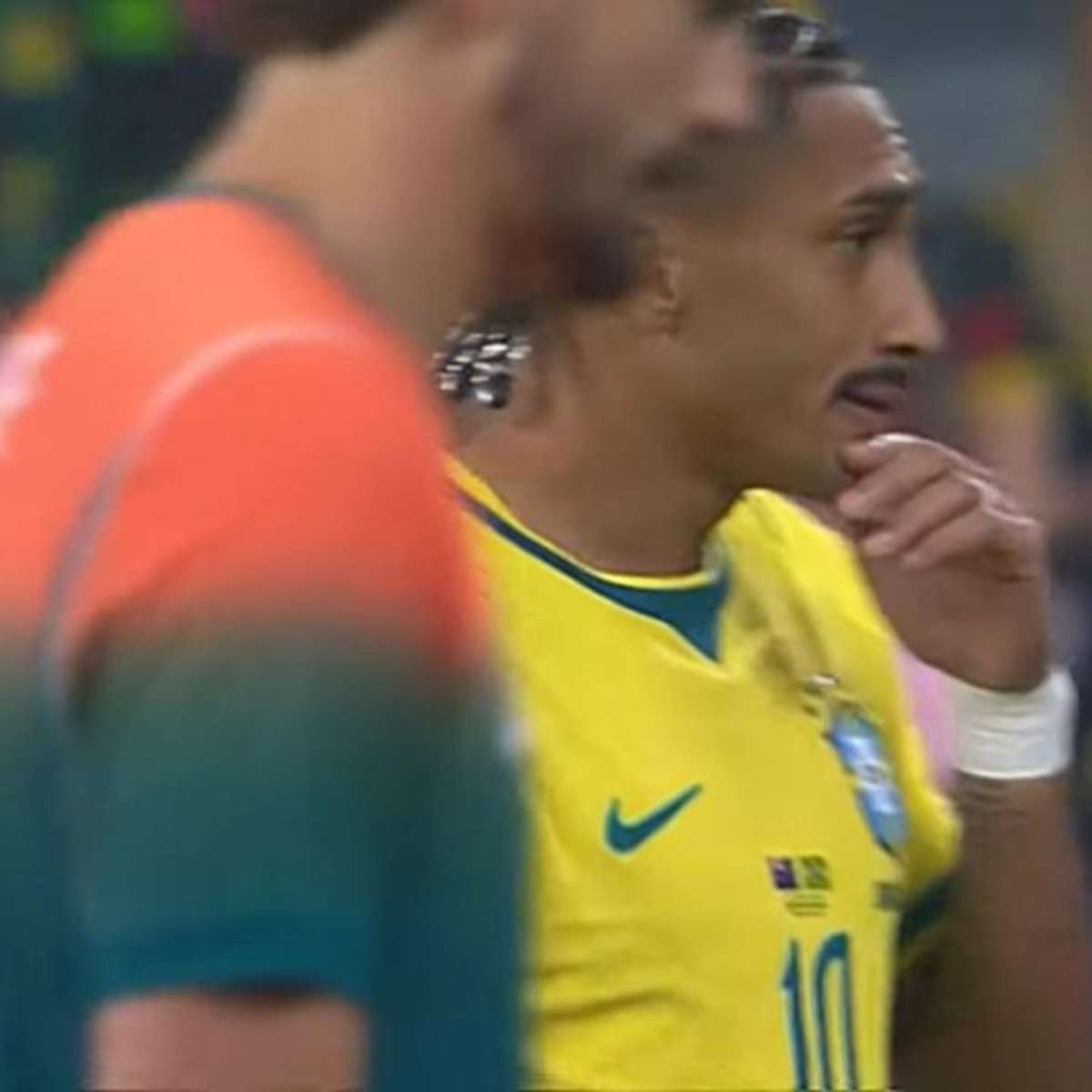 Raphinha herda camisa 10 de Neymar na Seleção Brasileira
