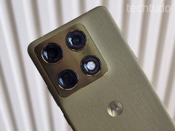 Celular Motorola com 3 câmeras: veja 4 opções com conjuntos versáteis
