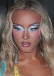 Zara Larsson não gosta de academia e revela como mantém a forma
