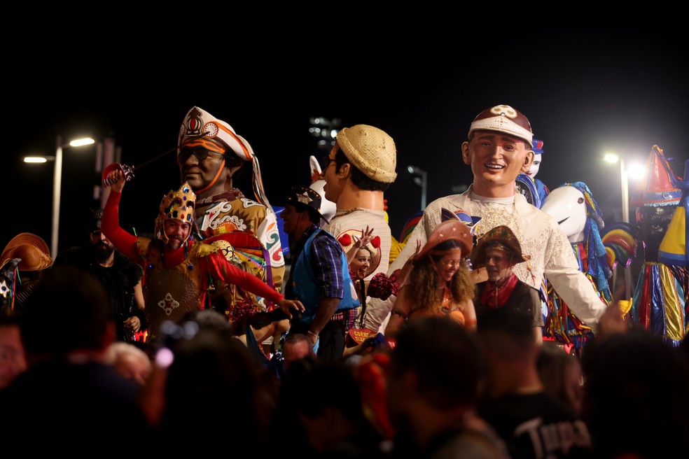 Crítica: João Gomes domina o palco, como sempre, e faz um Piseiro in Rio com cortejo pernambucano no Sunset