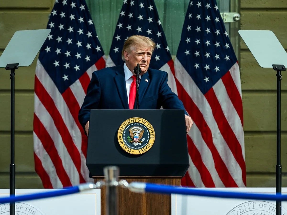 Justiça manda Trump liberar acesso de veículos de mídia à Casa Branca