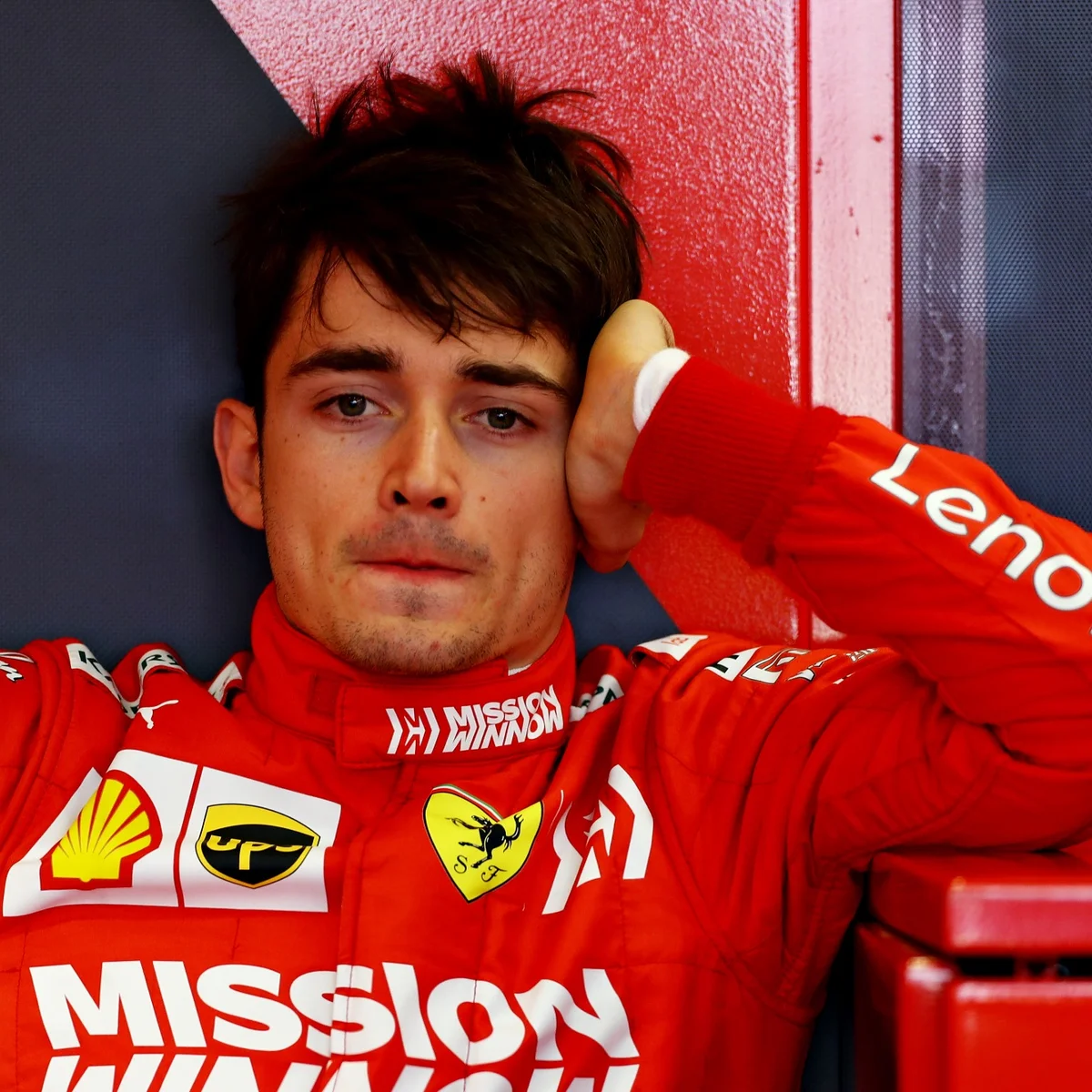 Quatro poles e nenhuma vitória: Leclerc tenta superar os muros de Baku