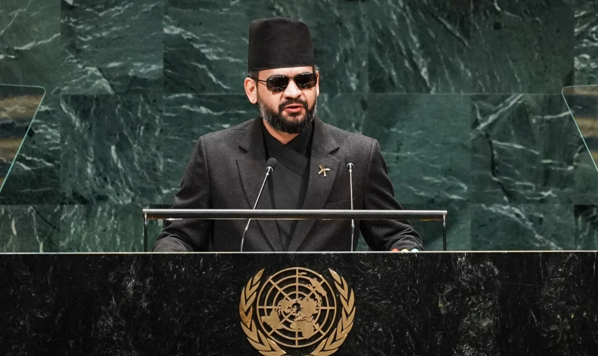 O primeiro-ministro do Nepal diz que as inundações são 'um alerta para o mundo' sobre as mudanças climáticas