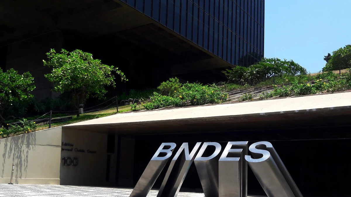 BNDES abre crédito de R$ 22,6 bilhões para empresas afetadas por tarifaço