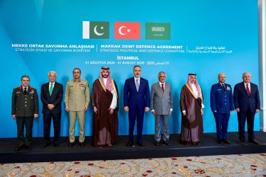 Chefes saudita, turco e paquistanês planejam conversas urgentes no meio dos combates no Iêmen